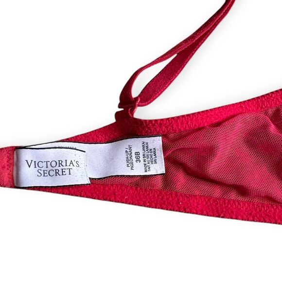 VICTORIA’S SECRET Women’s Red Lace Overlay Push-Up Bra Size 36B - Picture 3 of 4